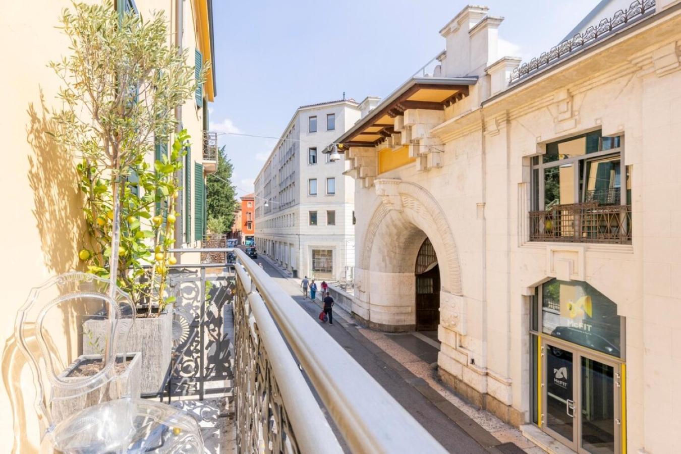 Apartamento Manin Grand House Verona Exterior foto